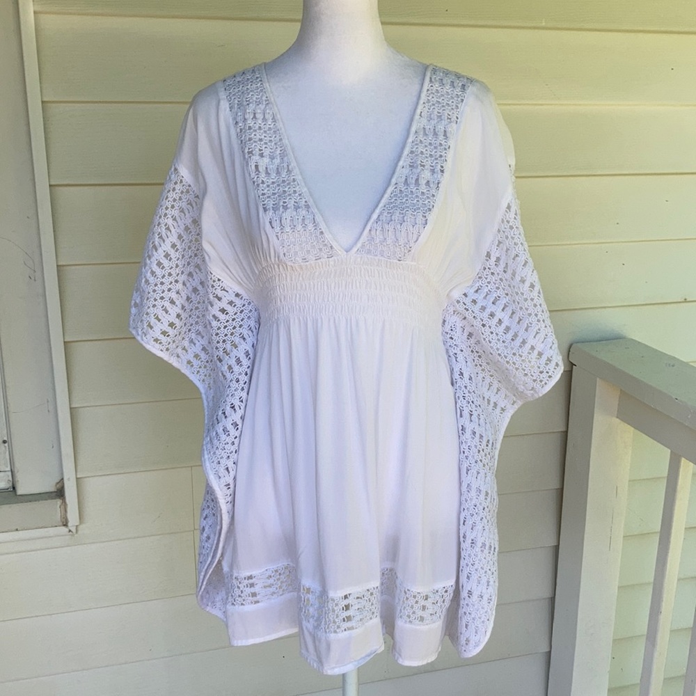 Abercrombie & Fitch White Boho Flutter Top Xs / S - image 2